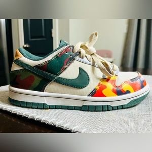 Nike dunk low sail multi camo!!